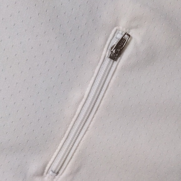 Athleta performance top mint green floral  size small back small pocket - Picture 4 of 5